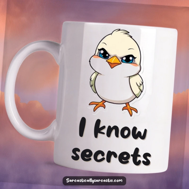 Funny mug showing a bird with a tilted head and a knowing, sly smile, conveying mischief and cleverness.